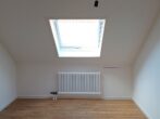 Kinderzimmer - Erstbezug nach Renovierung – Helles, großzügiges Wohnen mit Kamin & drei Balkonen!