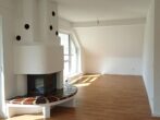 Kamin mit beheizbarer Sitzbank - Erstbezug nach Renovierung – Helles, großzügiges Wohnen mit Kamin & drei Balkonen!