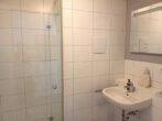 Bad 2 mit Dusche und WC - Hochwertige 4-Zimmer-Wohnung mit Weitblick in Filderstadt-Bonlanden!