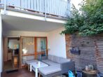 Terrasse vor dem Wohnzimmer - Gepflegte 2,5 Zimmer-Terrassenwohnung mit zwei Terrassen und großem Garten!